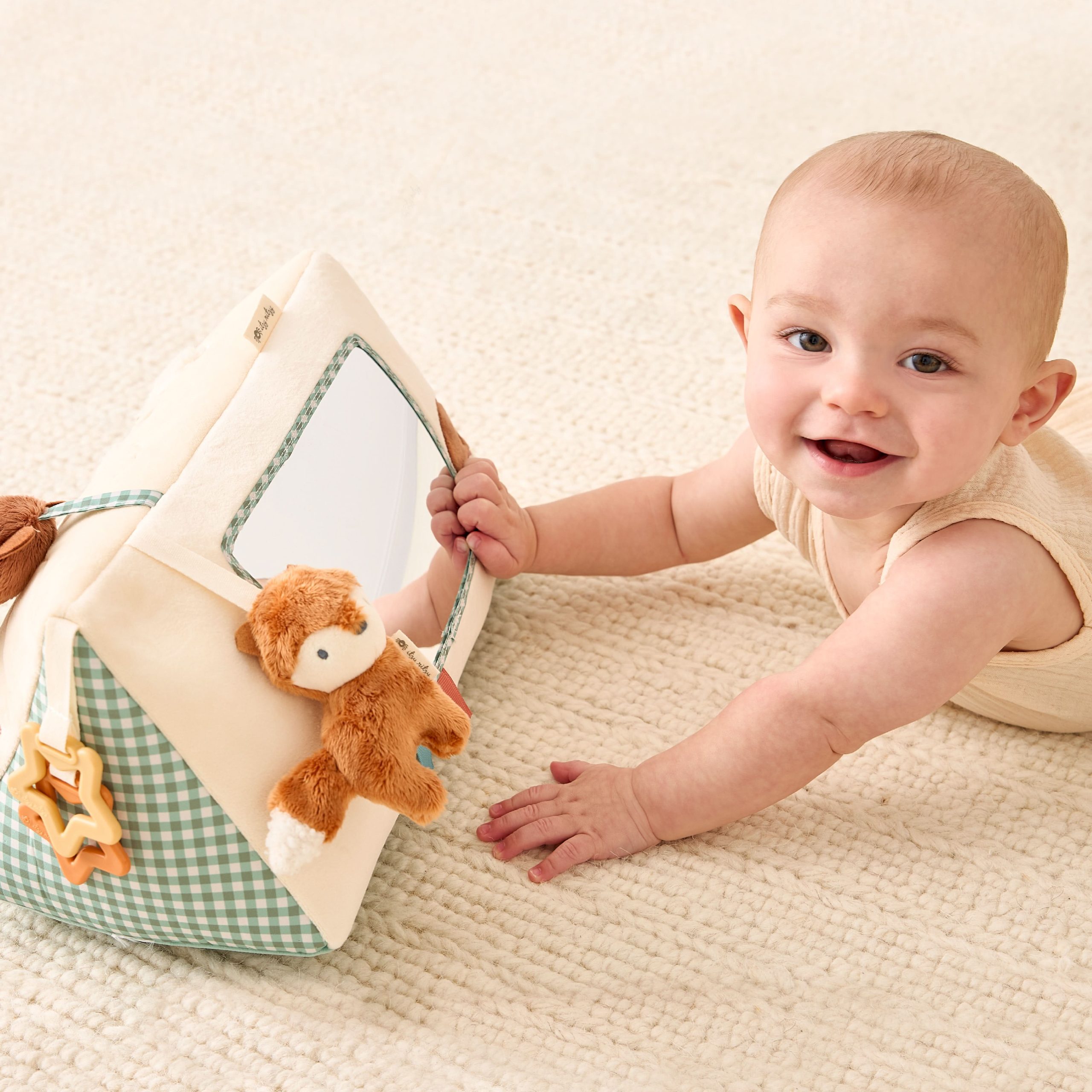 Babylist x Itzy™ Tummy Time Mirror - Image 6