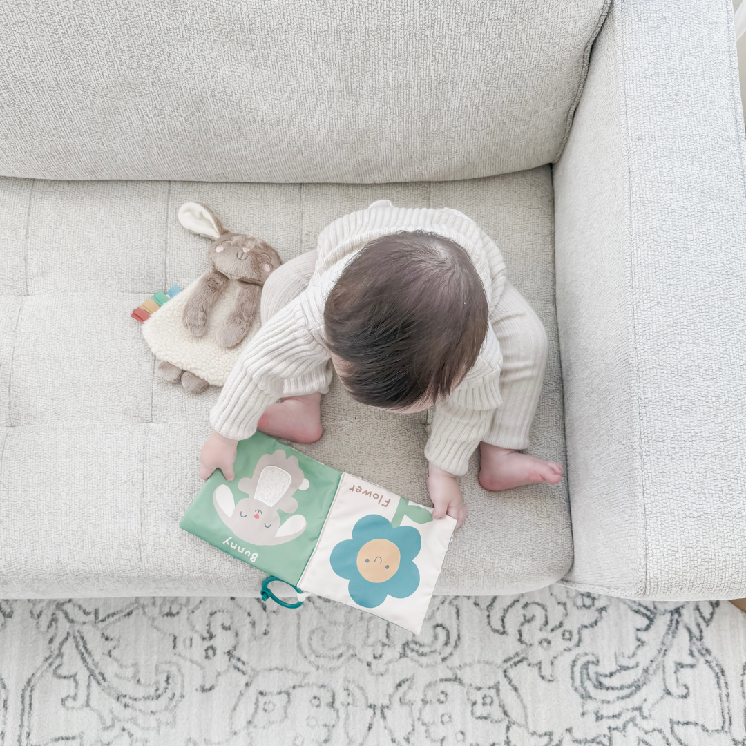 Itzy Learn & Snuggle Gift Set™ - Image 6