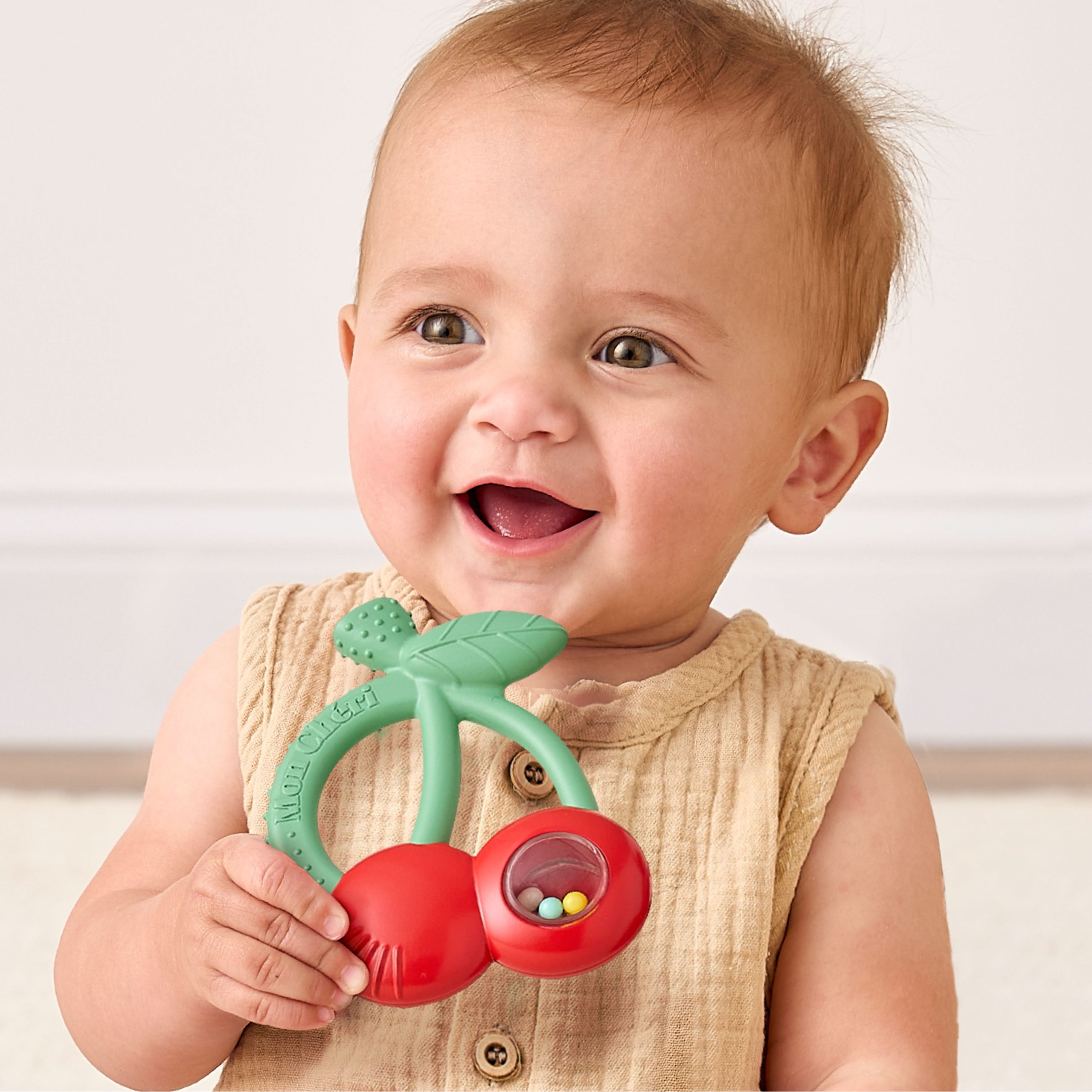 Bitzy Shake™ Rattle and Teether - Image 15