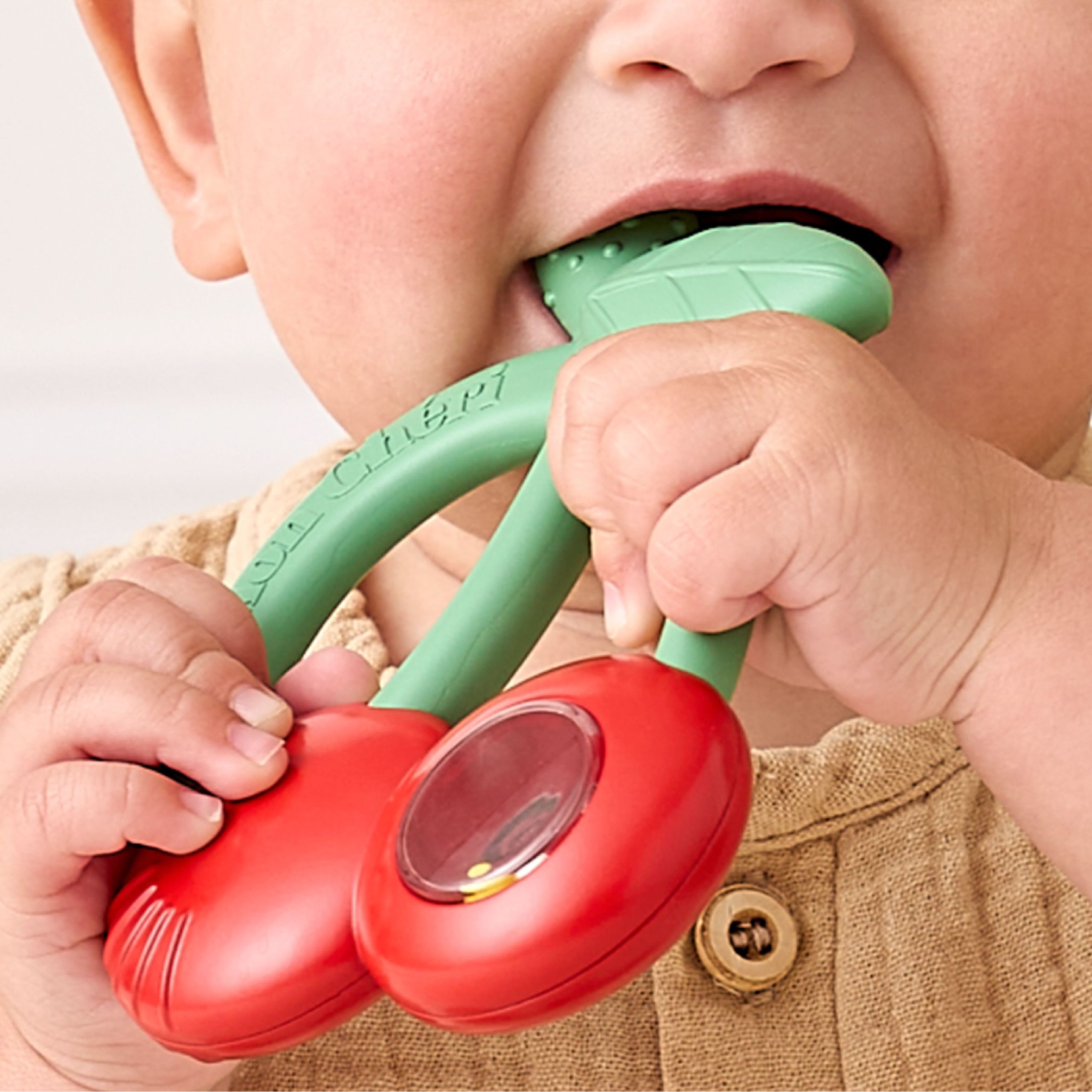 Bitzy Shake™ Rattle and Teether - Image 14